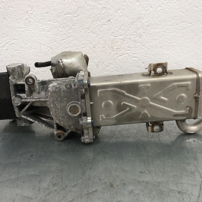 Racitor gaze egr / Volkswagen Passat B7 2013 / Motor, racire si evacuare