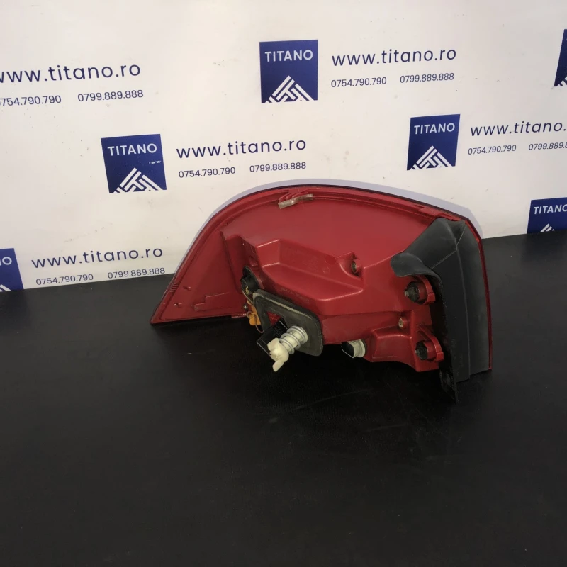 Stop dreapta caroserie / Volkswagen Passat B7 2012 / Caroserie, oglinzi si faruri