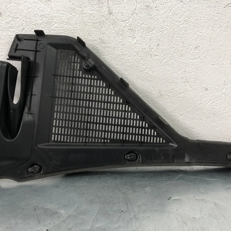 Grila stergatoare dreapta / BMW X5 E70 LCI 2012 / Caroserie, oglinzi si faruri