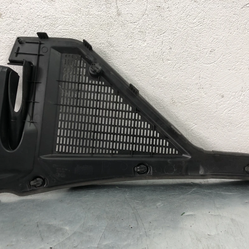 Grila stergatoare dreapta BMW 