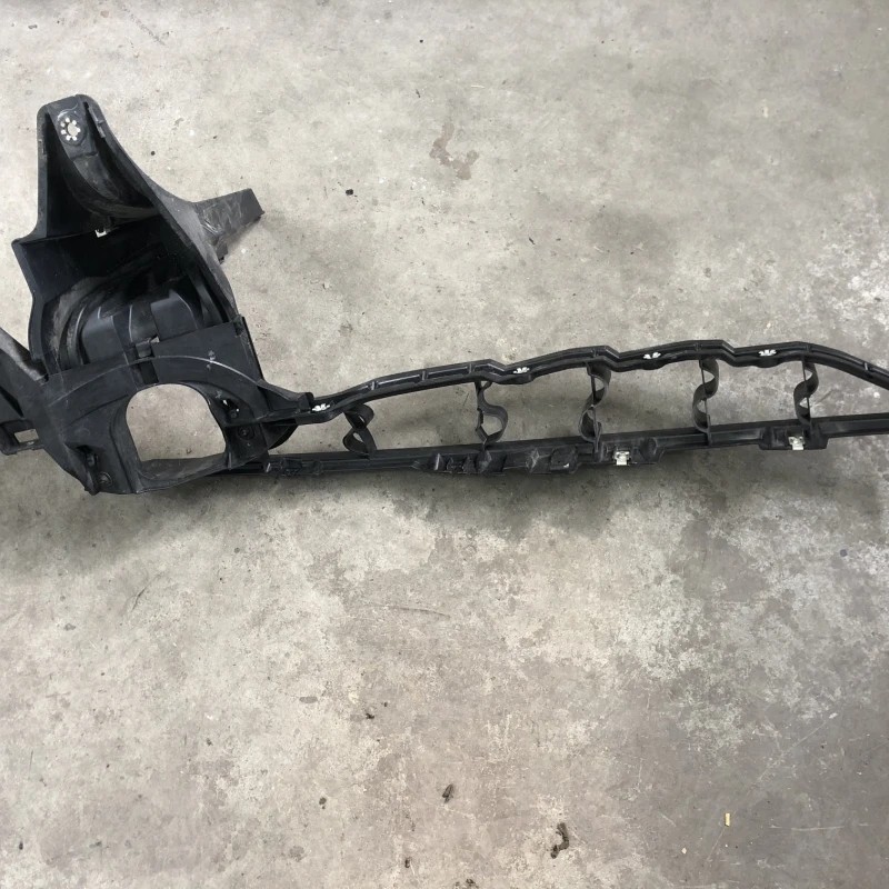 Suport aripa / BMW X5 E70 LCI 2012 / Caroserie, oglinzi si faruri