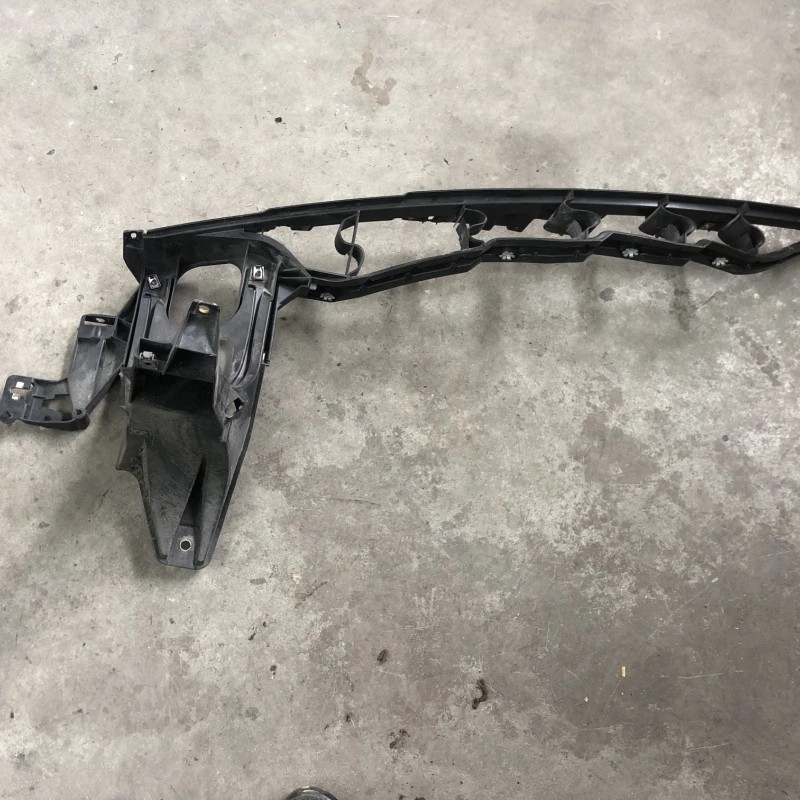 Suport aripa / BMW X5 E70 LCI 2012 / Caroserie, oglinzi si faruri