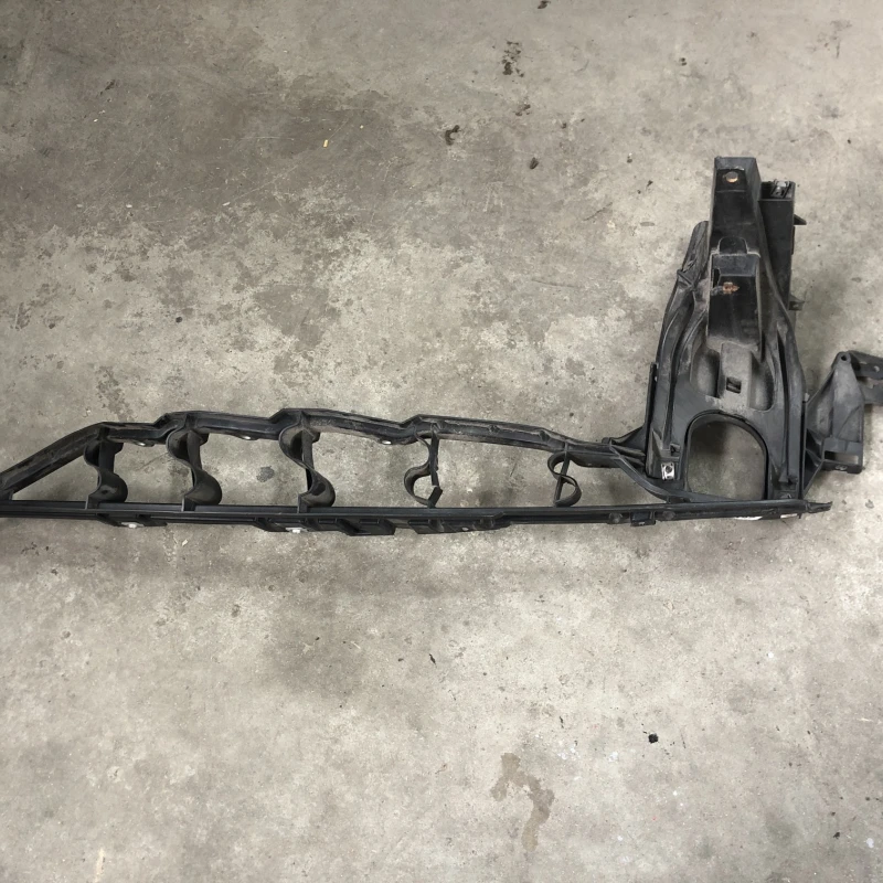 Suport aripa / BMW X5 E70 2012 / Caroserie, oglinzi si faruri