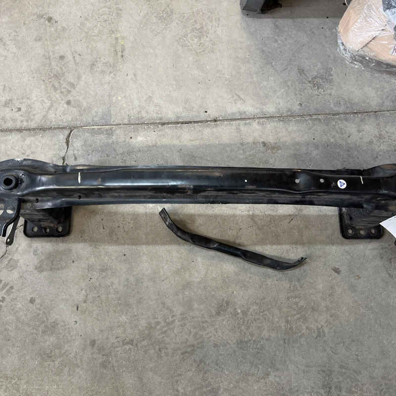 Armatura intaritura bara fata BMW 
