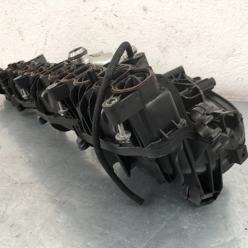 Galerie de admisie / BMW X5 E70 2012 / Motor, racire si evacuare