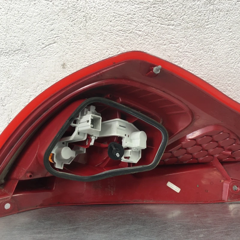 Stop dreapta caroserie / Ford Fiesta MK6 2011 / Caroserie, oglinzi si faruri