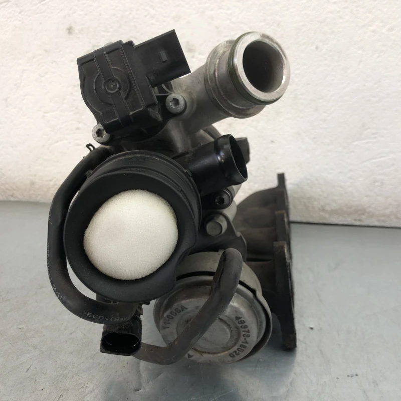 Turbosuflanta turbo turbina / Volkswagen Golf MK6 2011 / Motor, racire si evacuare