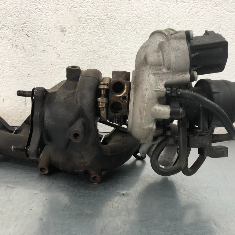 Turbosuflanta turbo turbina / Volkswagen Golf MK6 2011 / Motor, racire si evacuare