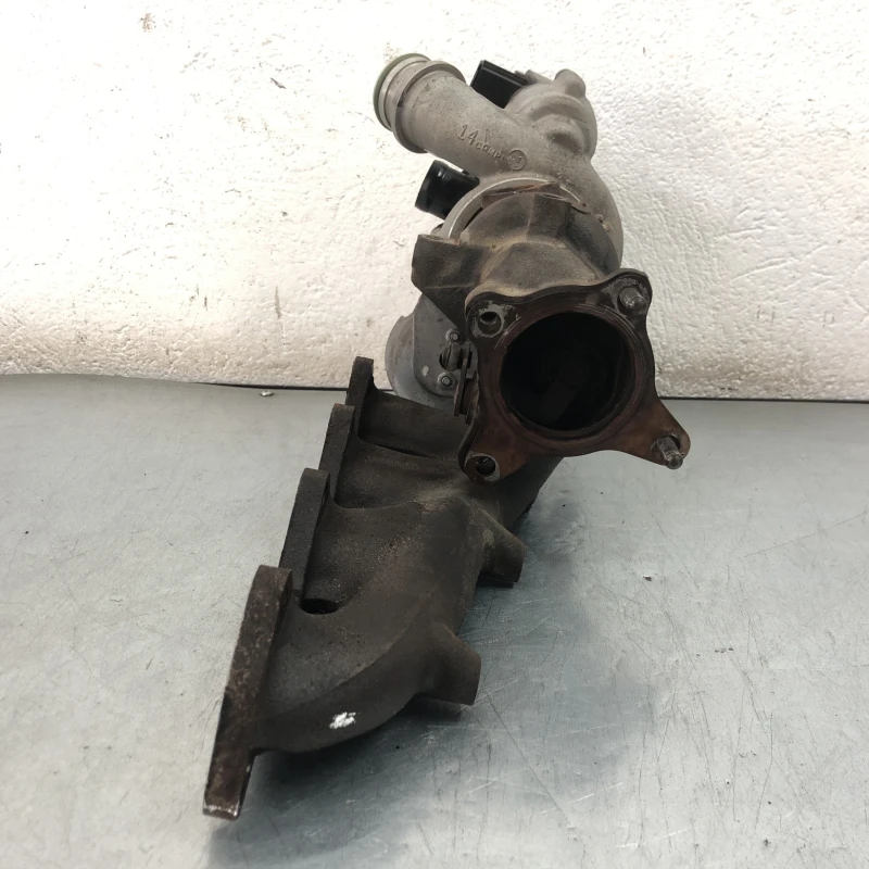 Turbosuflanta turbo turbina / Volkswagen Golf MK6 2011 / Motor, racire si evacuare