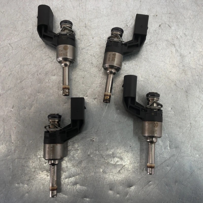 Injector / Volkswagen Golf MK6 2011 / Motor, racire si evacuare