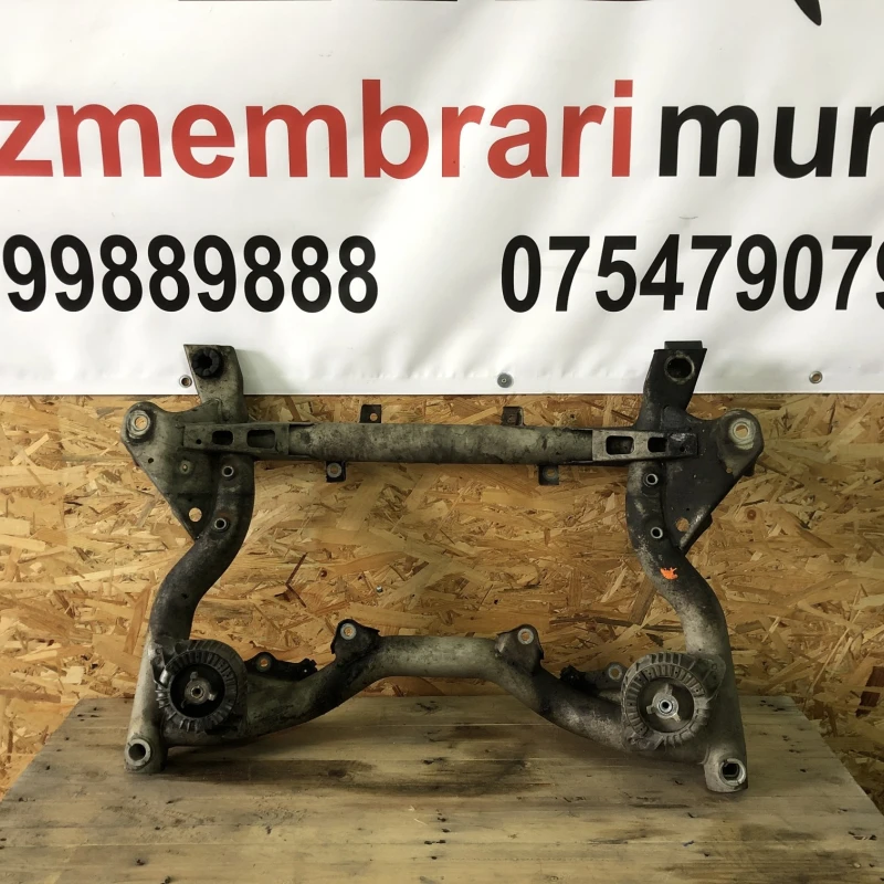 Jug motor punte fata Mercedes-Benz 