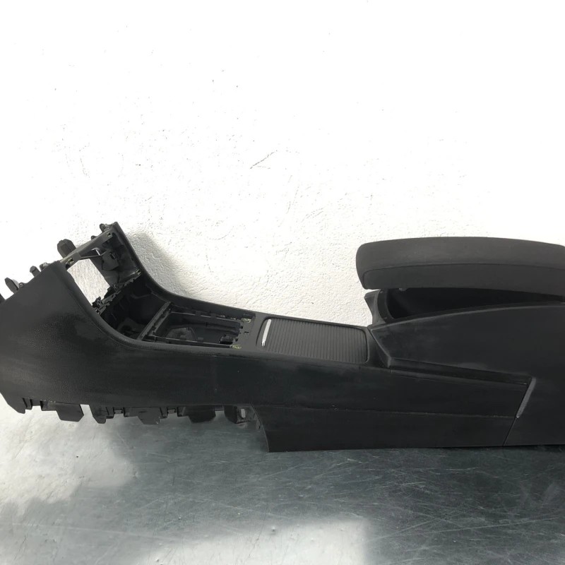 Cotiera centrala Volkswagen Passat B7 2012