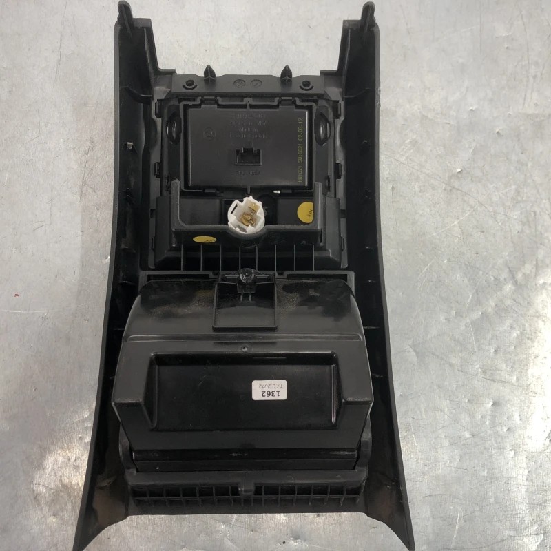 Scumiera cotiera spate / Skoda Superb II 3T 2012 / Interior