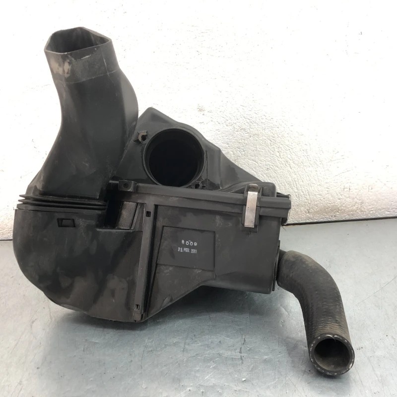 Carcasa filtru aer / BMW Seria 1 E87 LCI 2011 / Motor, racire si evacuare