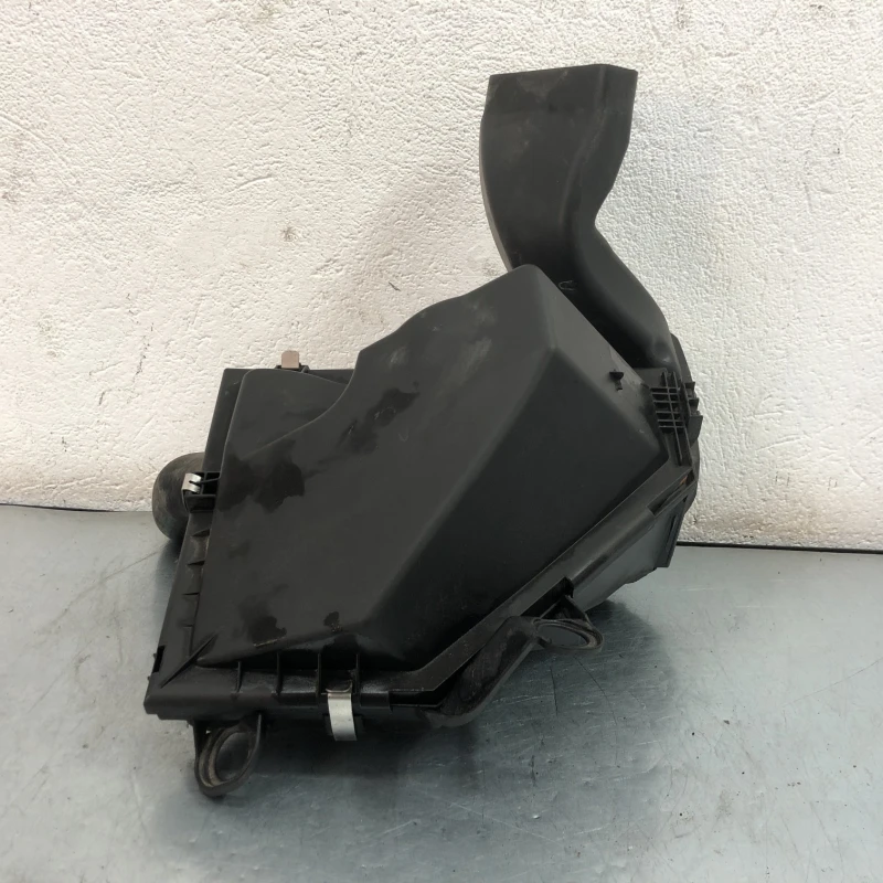 Carcasa filtru aer / BMW Seria 1 E87 2011 / Motor, racire si evacuare