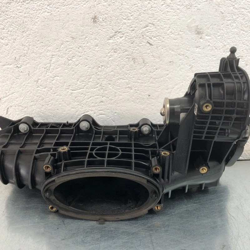 Galerie de admisie / Mercedes-Benz E Class W212 2010 / Motor, racire si evacuare