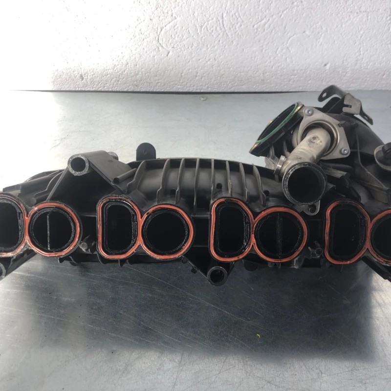 Galerie de admisie / BMW Seria 1 E87 LCI 2011 / Motor, racire si evacuare