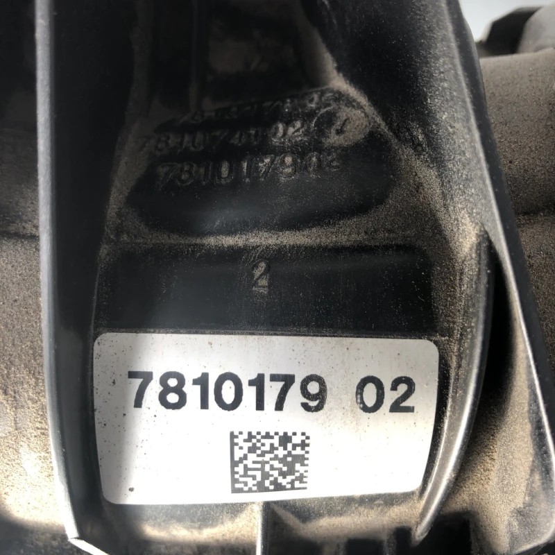 Galerie de admisie / BMW Seria 1 E87 LCI 2011 / Motor, racire si evacuare