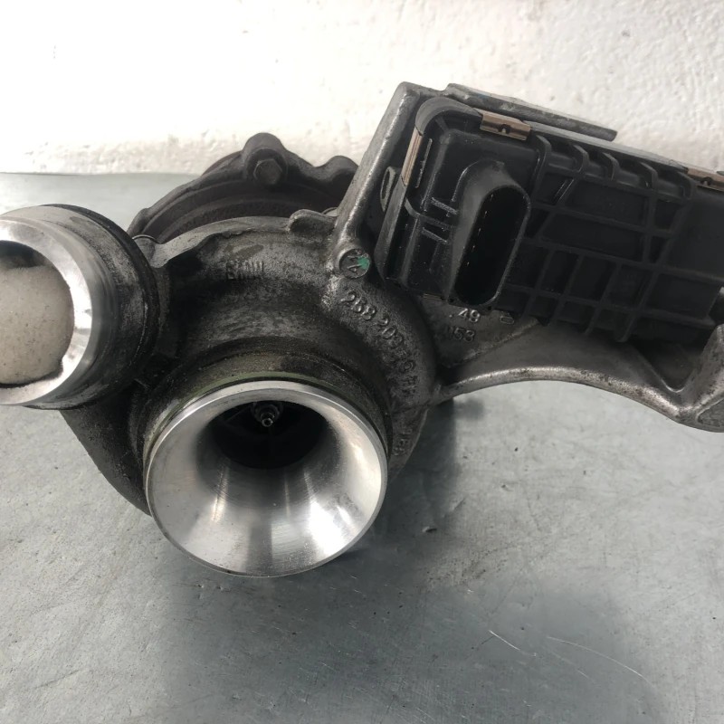 Turbosuflanta turbo turbina / BMW Seria 1 E87 LCI 2011 / Motor, racire si evacuare