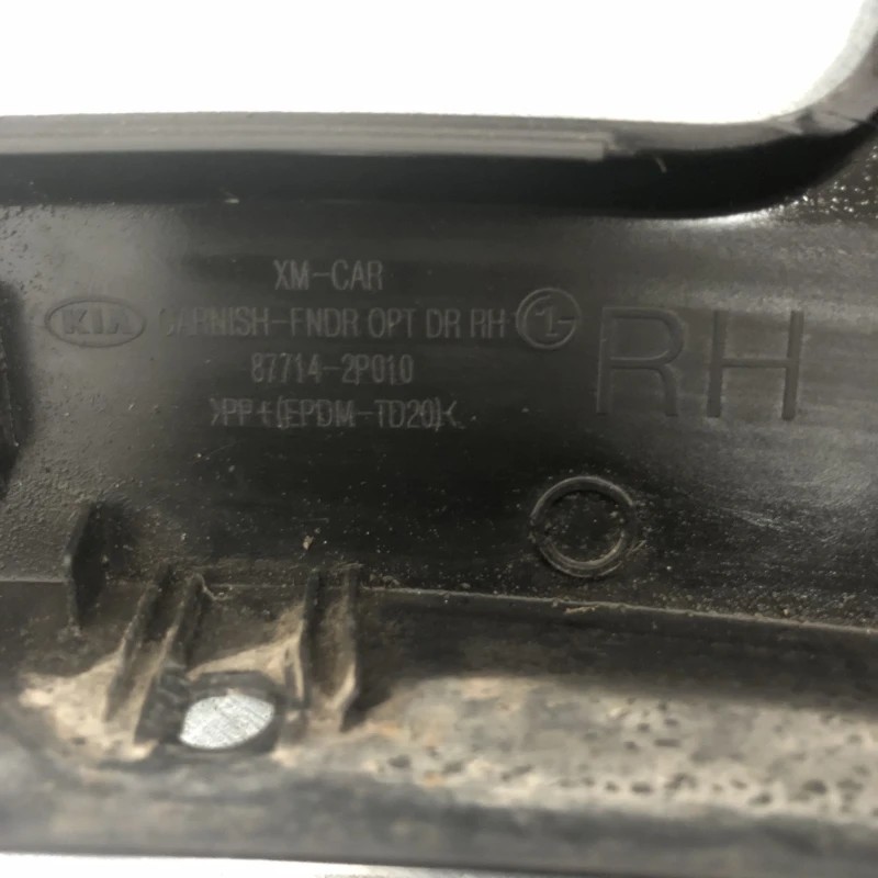 Ornament aripa fata Dreapta / Kia Sorento Sorento 2013 / Caroserie, oglinzi si faruri