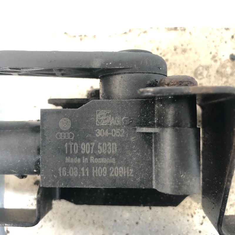 Senzor Nivel / Volkswagen Passat B7 2011 / Caroserie, oglinzi si faruri