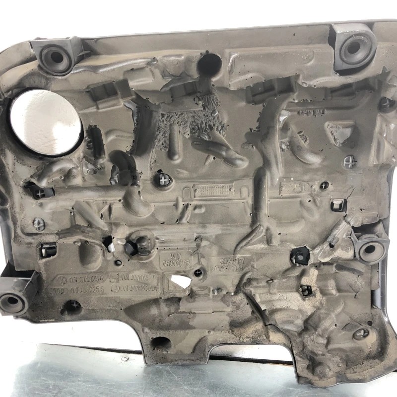 Capac motor / Volkswagen Passat B7 2011 / Motor, racire si evacuare