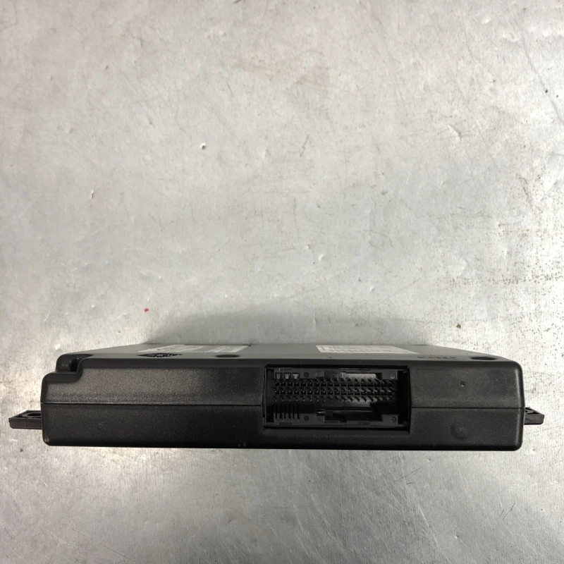 Modul bluthooth / Volkswagen Passat B7 2011 / Audio si electronice