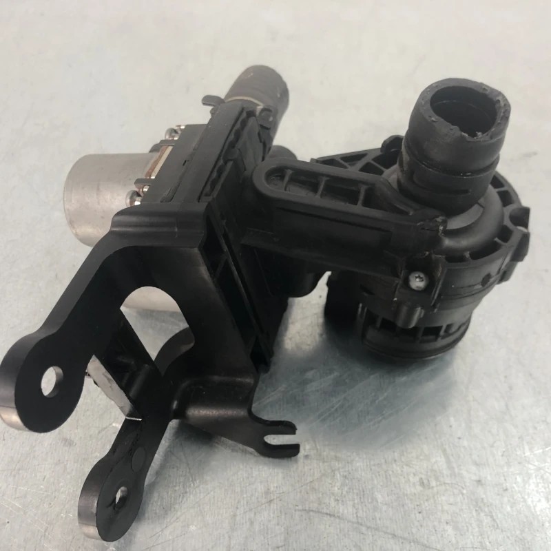 Pompa recirculare apa / Audi A6 C6 2008 / Climatizare