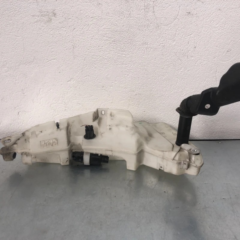 Vas lichid parbriz strop gel / Audi A6 C6 2008 / Caroserie, oglinzi si faruri