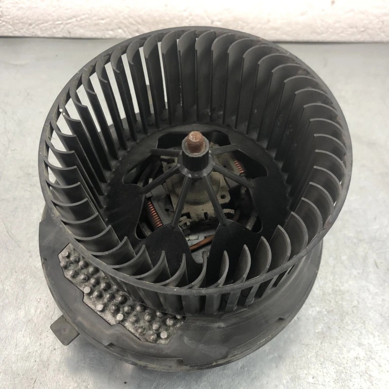 Ventilator aeroterma bord / Volkswagen Passat B6 2010 / Climatizare
