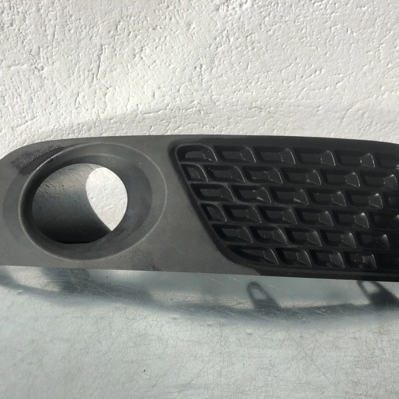 Grila proiector dreapta / Volvo V70 V70 2010 / Caroserie, oglinzi si faruri