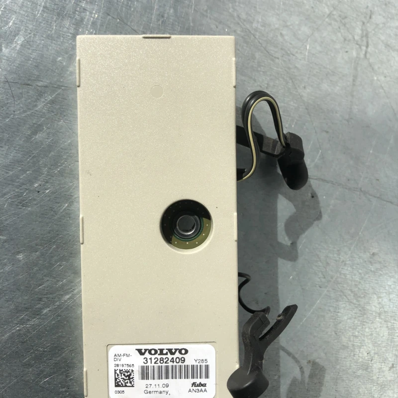 Amplificator semnal antena Volvo 