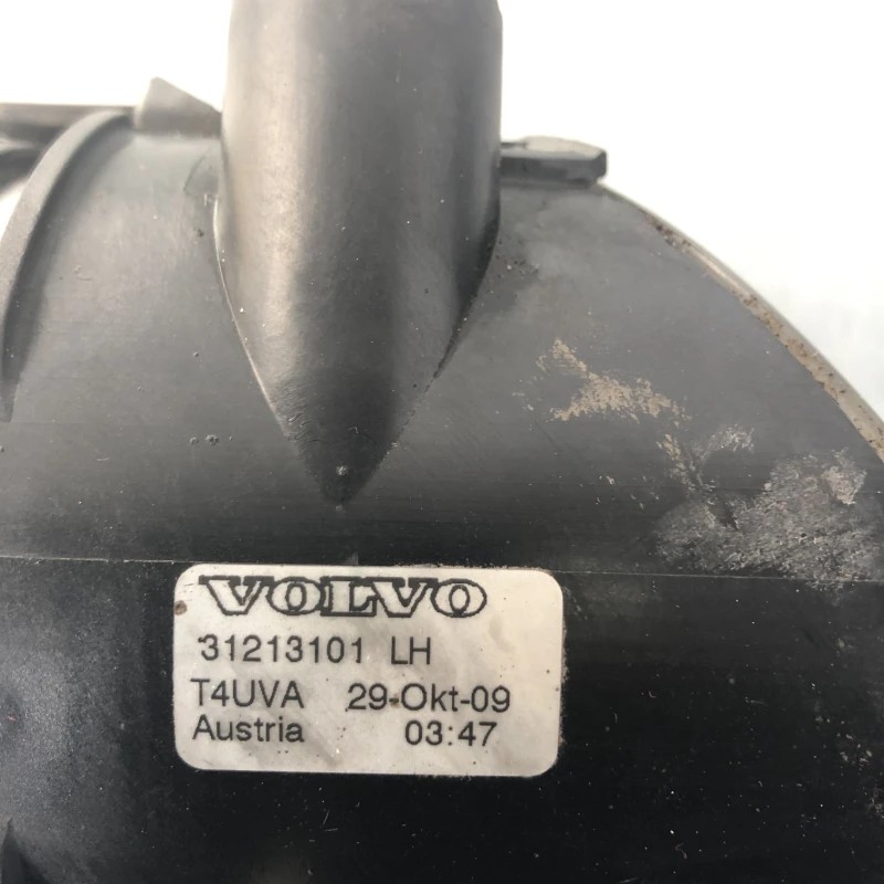 Proiector stanga / Volvo V70 V70 2010 / Caroserie, oglinzi si faruri