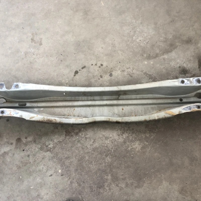 Armatura intaritura bara fata / Volvo V70 V70 2010 / Caroserie, oglinzi si faruri