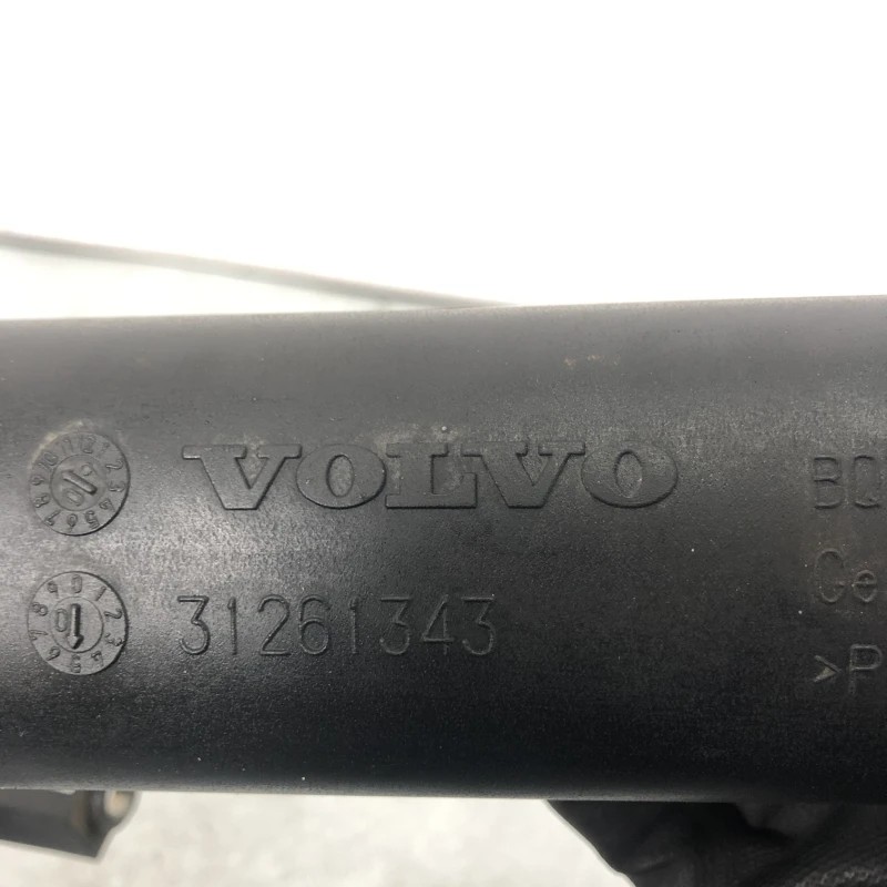 Furtun intercooler / Volvo V70 V70 2010 / Motor, racire si evacuare