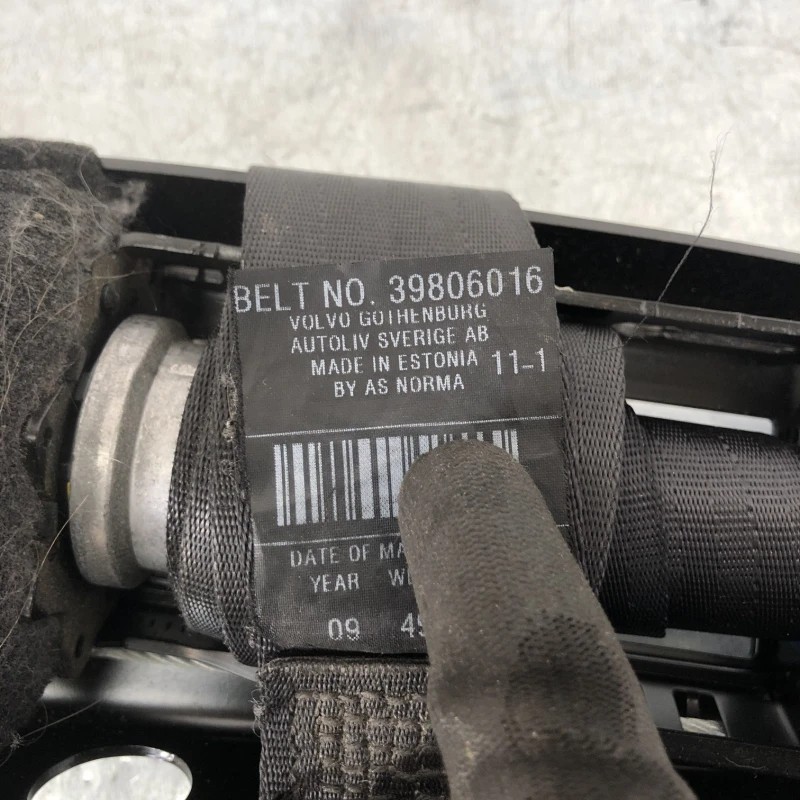 Centura dreapta fata / Volvo V70 V70 2010 / Interior