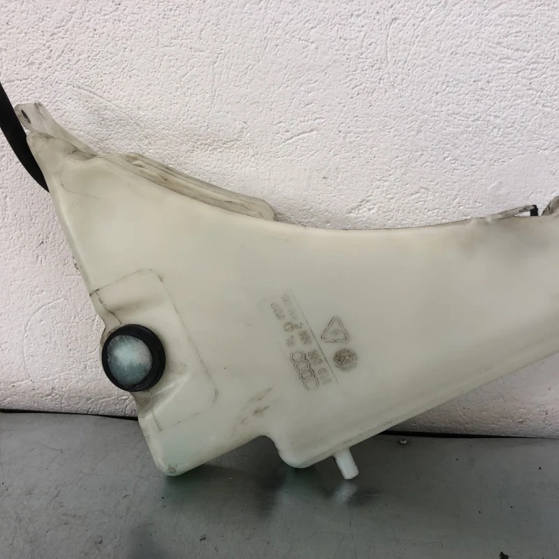 Vas lichid parbriz strop gel / Audi A4 B8 2009 / Caroserie, oglinzi si faruri