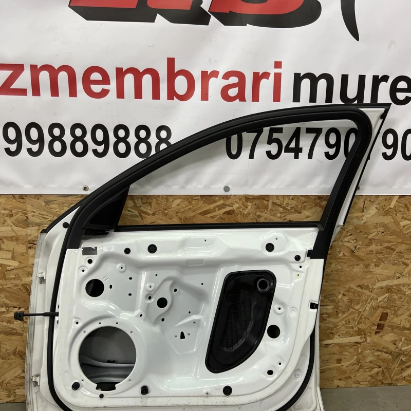 Usa dreapta fata / Audi A4 B8 facelift 2014 / Caroserie, oglinzi si faruri
