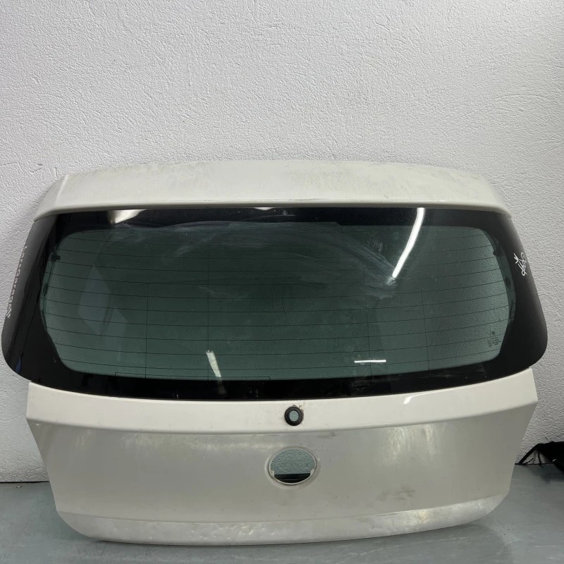 Haion / BMW Seria 1 E87 LCI 2011 / Caroserie, oglinzi si faruri