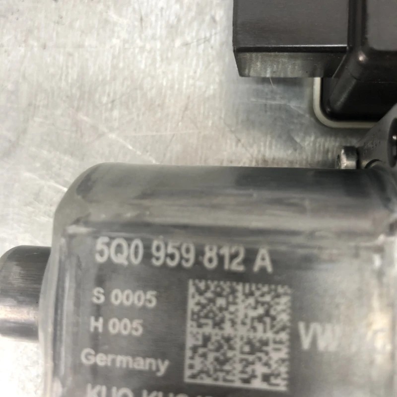 Motoras geam dreapta spate / Skoda Octavia 3 5E 2014 / Audio si electronice