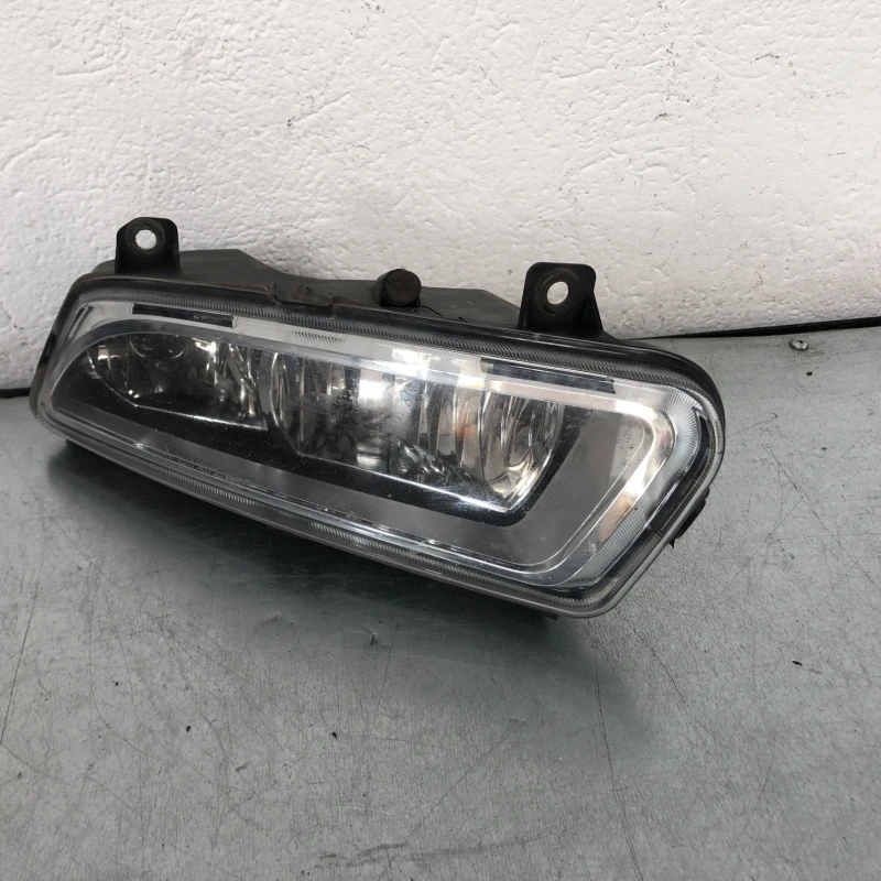 Proiector stanga Volkswagen 