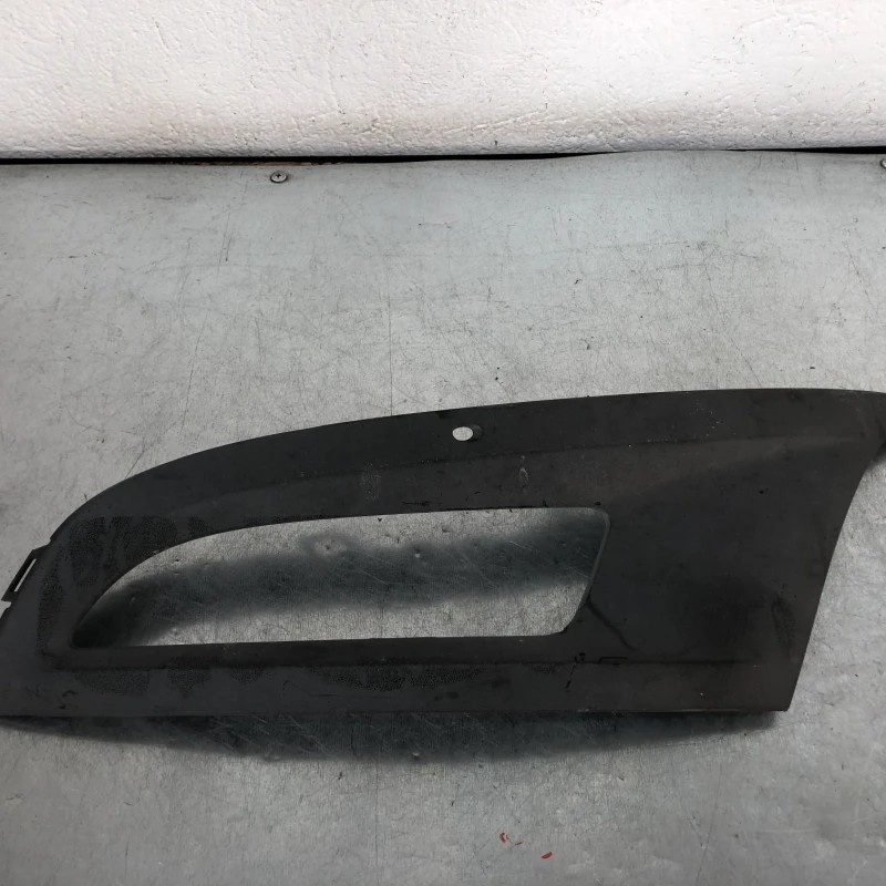 Grila proiector stanga / Volkswagen Polo 6R 2010 / Caroserie, oglinzi si faruri