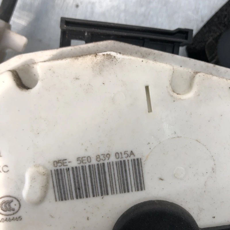 Iala broasca usa stanga spate / Skoda Octavia 3 5E 2014 / Caroserie, oglinzi si faruri