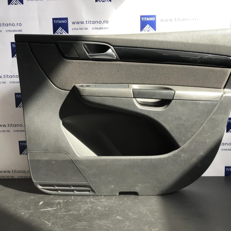 Fata usa dreapta fata / Seat Alhambra 7N 2012 / Interior