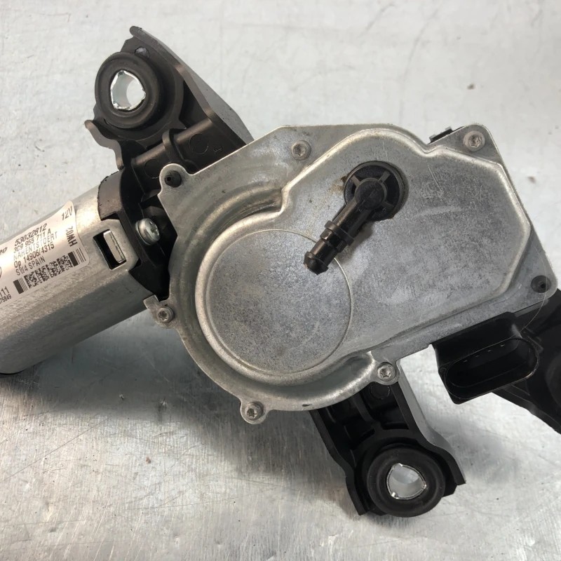 Motoras stergator haion Volkswagen Passat B7 2011
