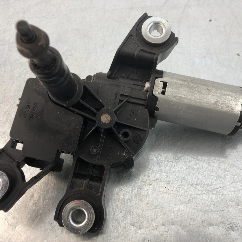 Motoras stergator haion / Volkswagen Passat B7 2011 / Caroserie, oglinzi si faruri
