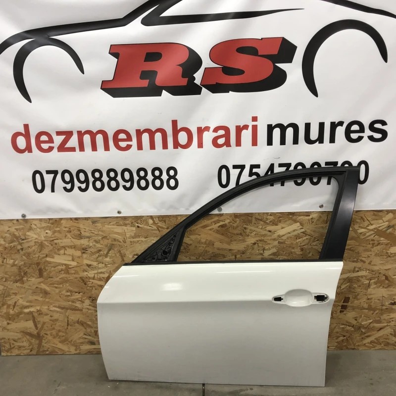 Usa stanga fata / BMW Seria 3 E91 LCI 2011 / Caroserie, oglinzi si faruri
