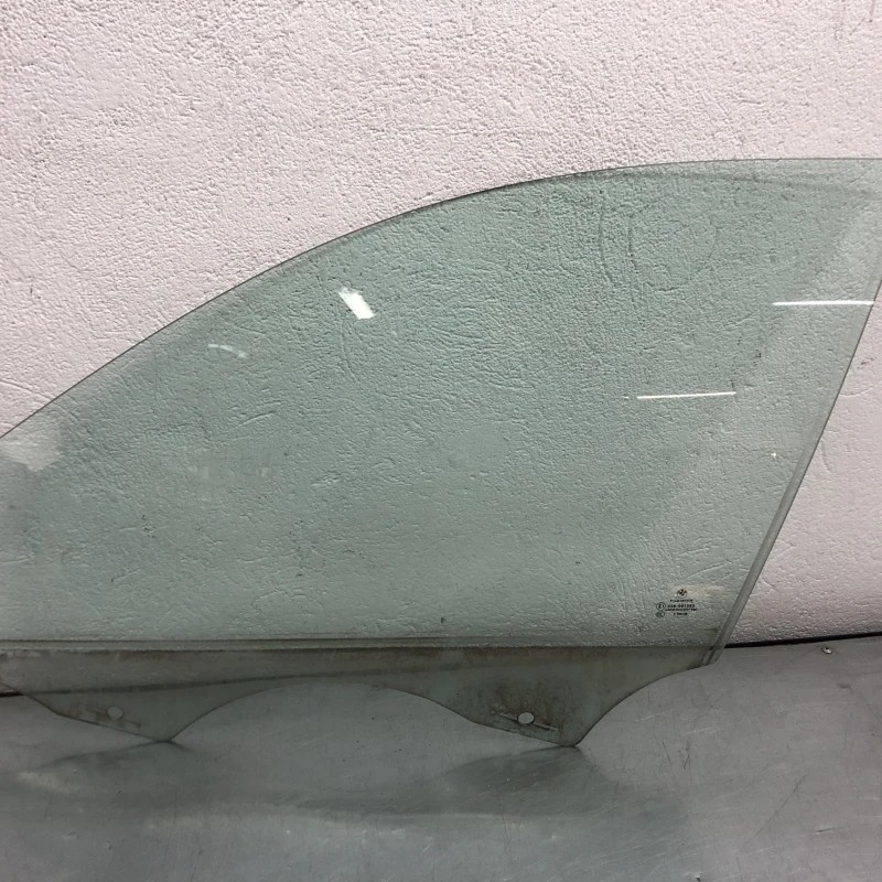 Geam stanga fata BMW Seria 3 E91 LCI 2011
