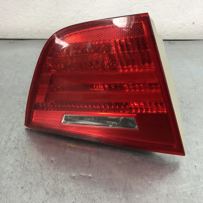 Stop stanga haion / BMW Seria 3 E91 LCI 2011 / Caroserie, oglinzi si faruri