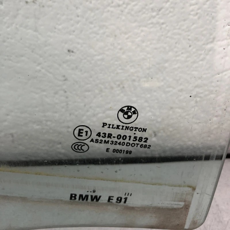 Geam dreapta spate / BMW Seria 3 E91 LCI 2011 / Caroserie, oglinzi si faruri